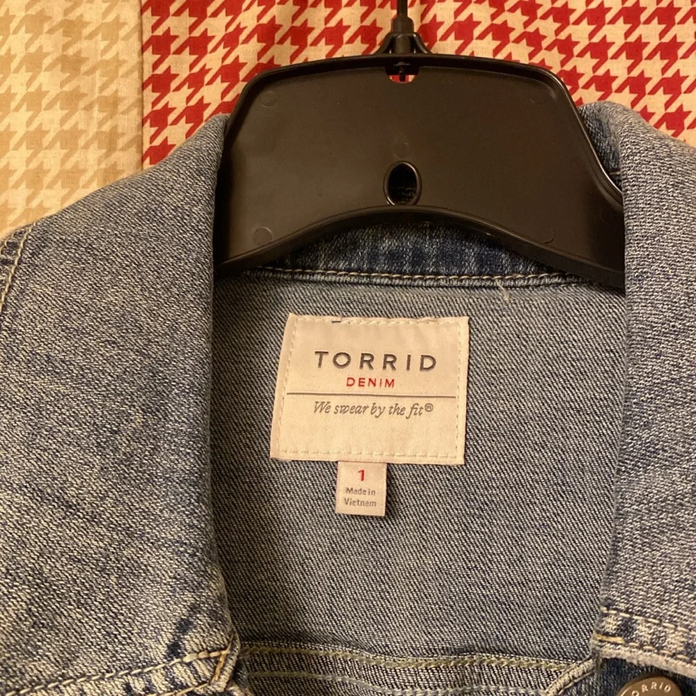 Torrid Distressed Jean Jacket - Picture 6 of 8